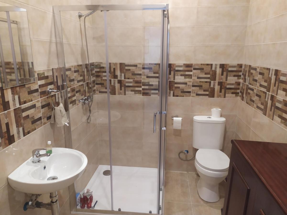 Close To Airport - Private Room With Private Bathroom Adults Only Gudja Εξωτερικό φωτογραφία